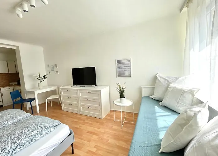 Cosy Near Schoenbrunn & Meidlinger Market Апартаменти Відень