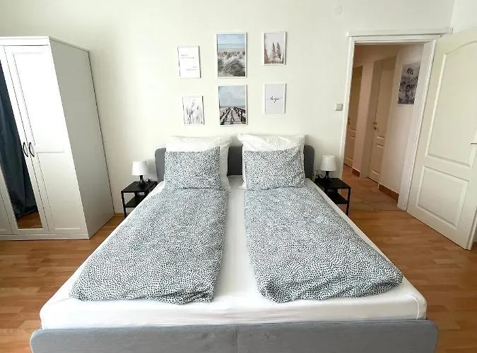 Cosy Near Schoenbrunn & Meidlinger Market Відень